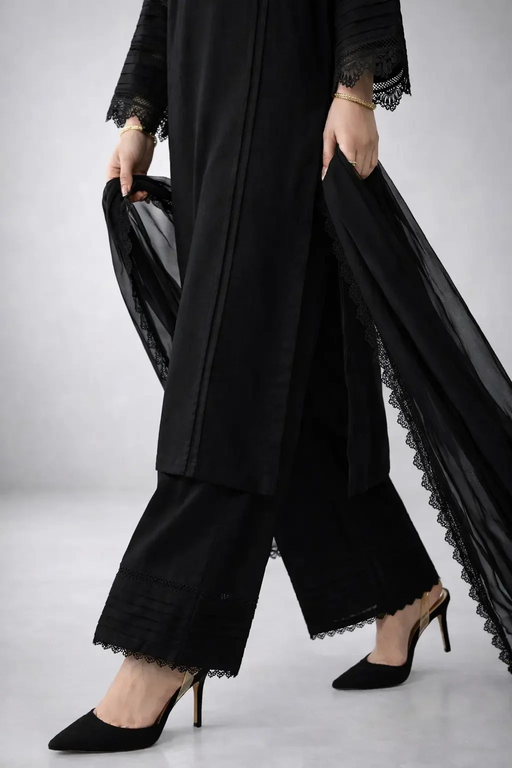 Black Elegance – Luxury Suit Sundar Style